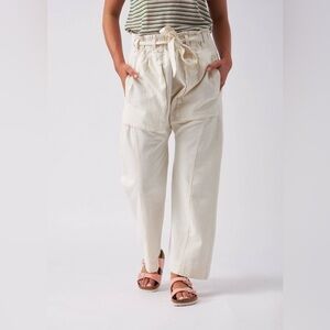 WOMENS SKY RIDER STRAIGHT LEG BELTED TROUSERS IN ECRU